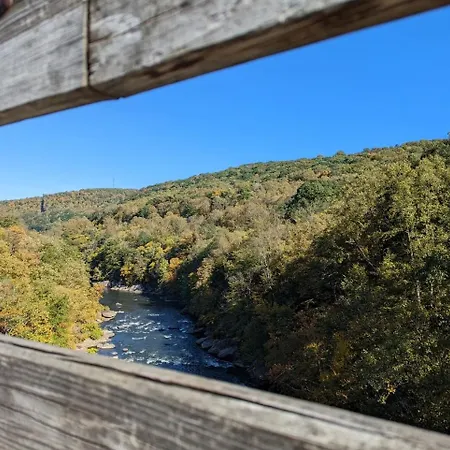 Stay In Ohiopyle Near Gap Trail, Restaurants, & The Fallls Exterior photo