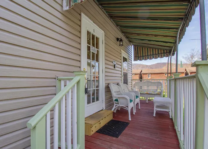 Stay In Ohiopyle Near Gap Trail, Restaurants, & The Fallls
